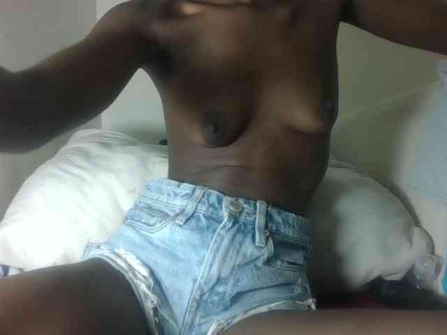 Lovelyebony7