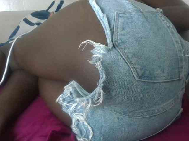 Lovelyebony7 webcam