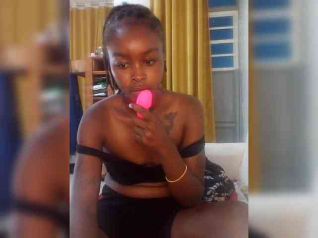Lovelyebony7