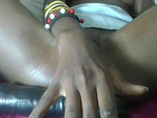 Lovelyebony7