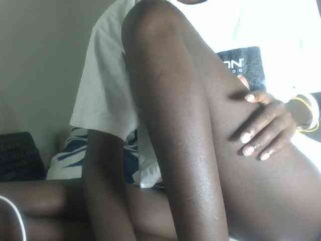 Lovelyebony7