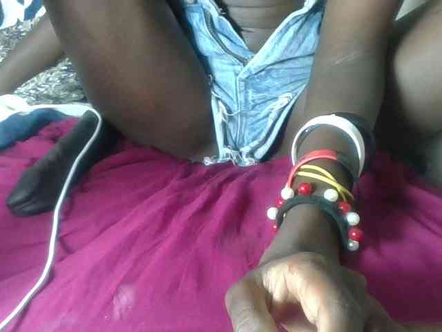 Lovelyebony7 webcam