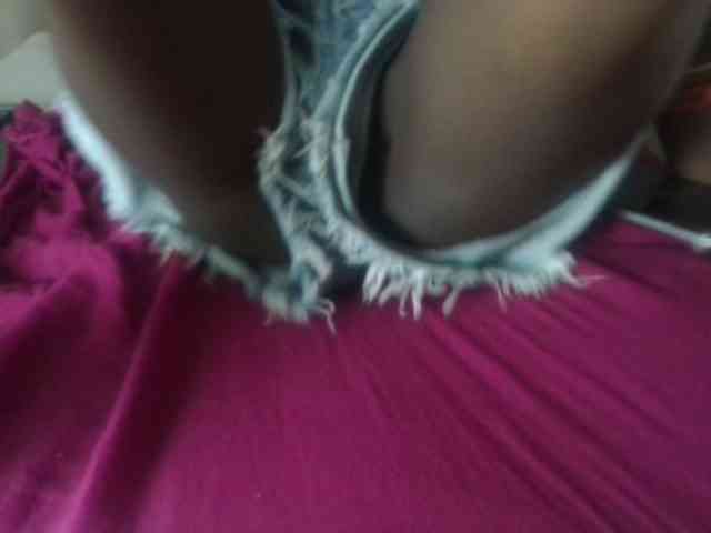 Lovelyebony7