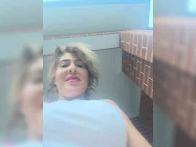 claudia2030 webcam