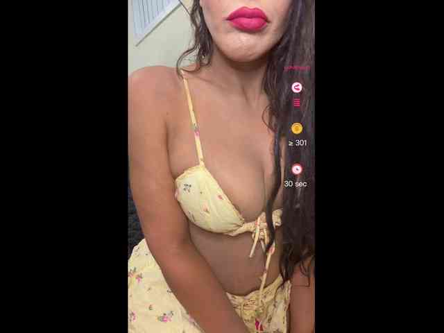 claudia2030 webcam