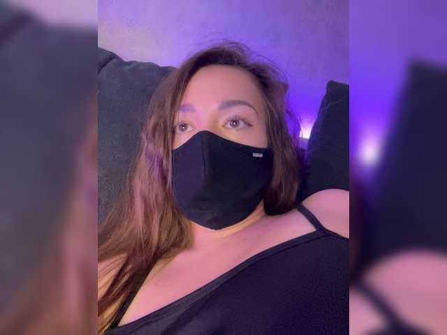 Veneralove777 live cam on BongaCams