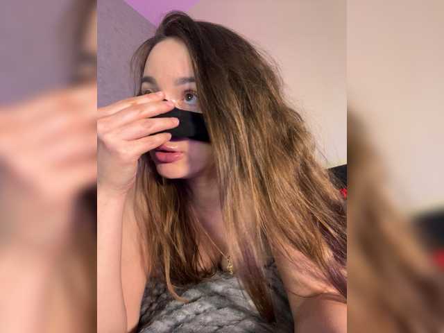 Veneralove777 live cam on BongaCams