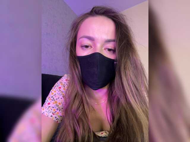 Veneralove777 live cam on BongaCams