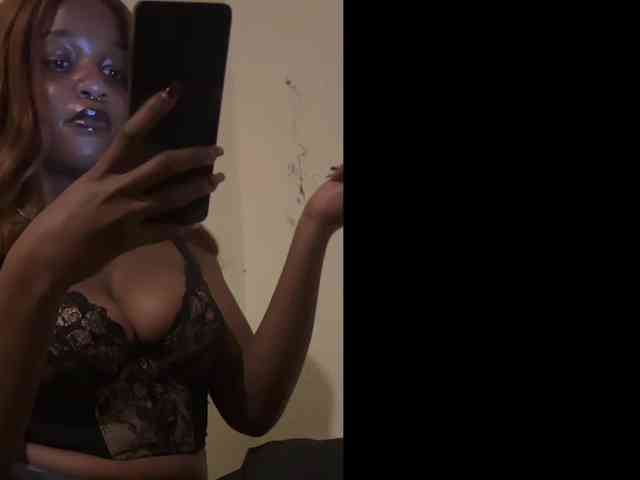 Stephaniee webcam