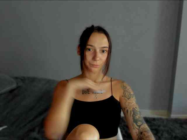 AnnaMiled webcam