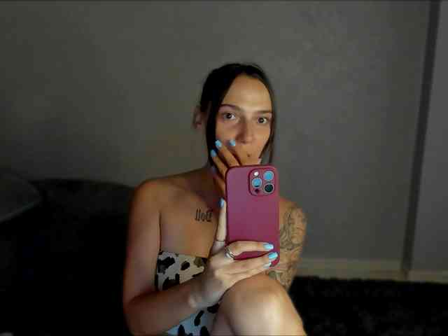 AnnaMiled webcam