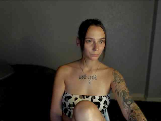 AnnaMiled webcam