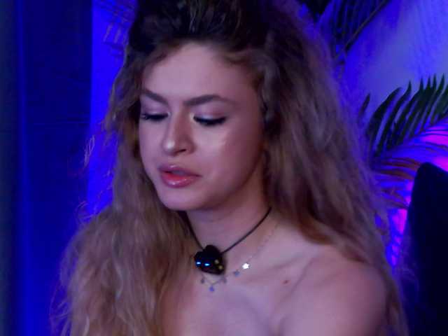 NayaQuinn live cam on BongaCams