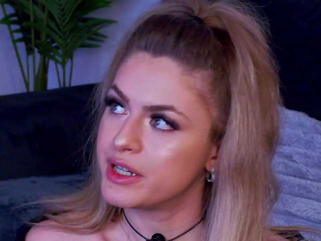 NayaQuinn live cam on BongaCams