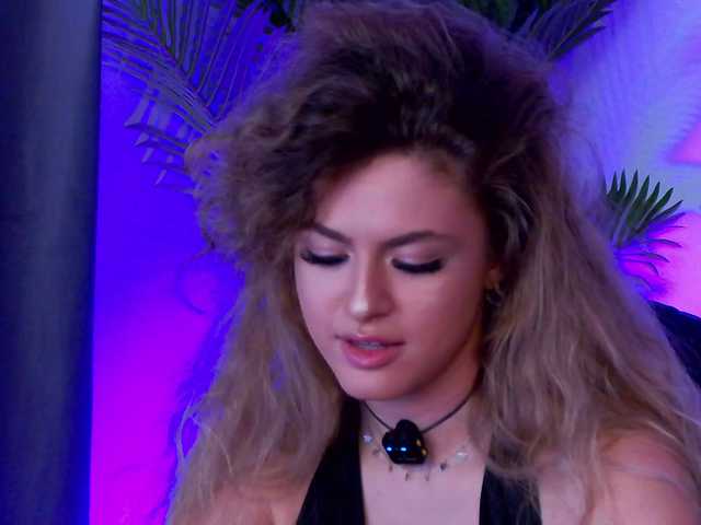 NayaQuinn live cam on BongaCams