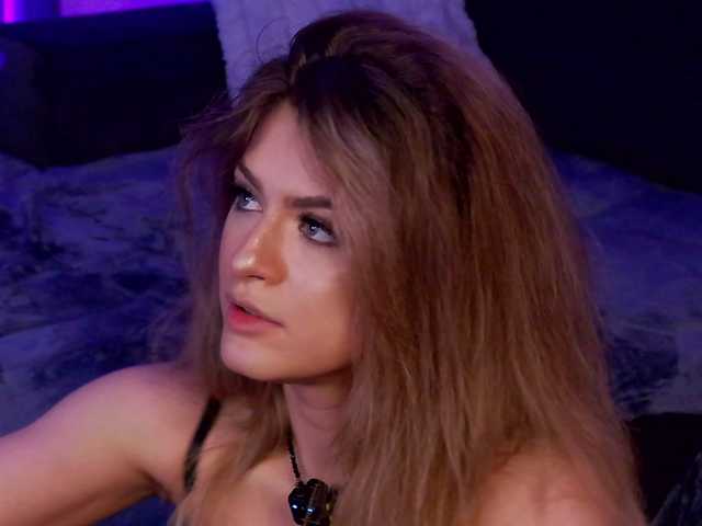 NayaQuinn live cam on BongaCams