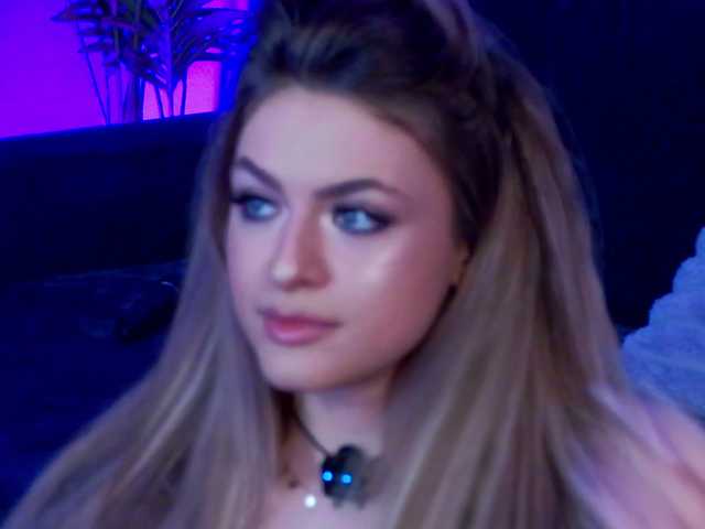 NayaQuinn live cam on BongaCams