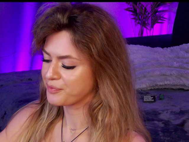 NayaQuinn live cam on BongaCams