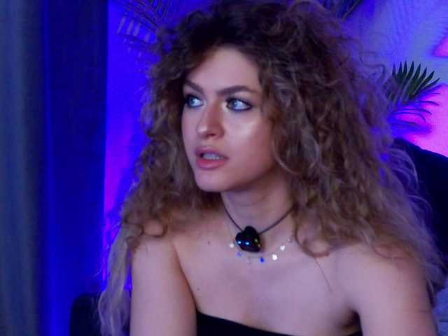 NayaQuinn live cam on BongaCams
