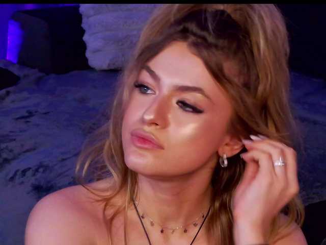 NayaQuinn live cam on BongaCams