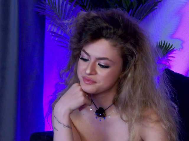 NayaQuinn live cam on BongaCams