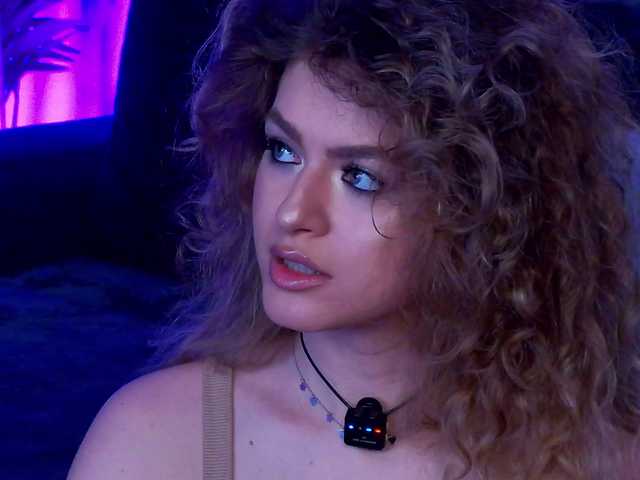 NayaQuinn live cam on BongaCams