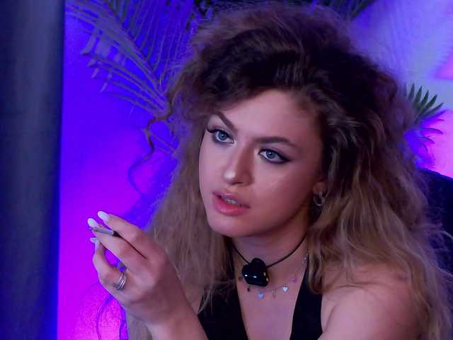 NayaQuinn live cam on BongaCams