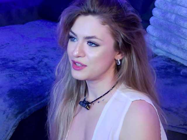 NayaQuinn live cam on BongaCams