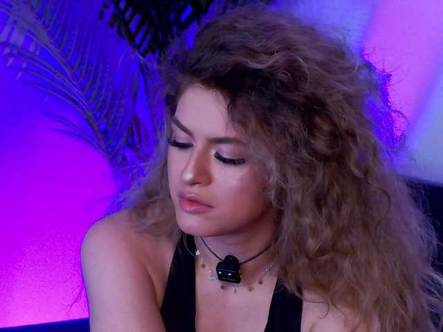 NayaQuinn live cam on BongaCams