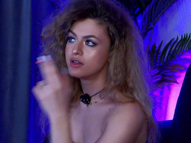 NayaQuinn live cam on BongaCams