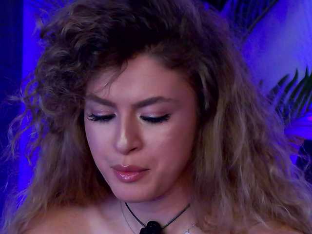 NayaQuinn live cam on BongaCams