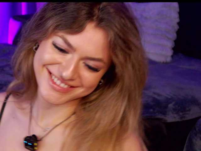 NayaQuinn live cam on BongaCams