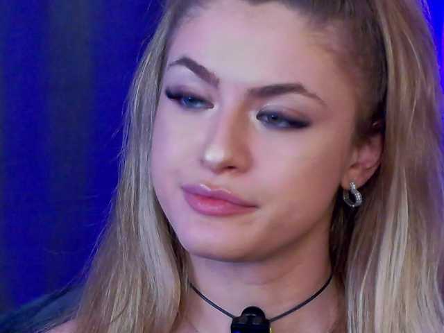 NayaQuinn live cam on BongaCams
