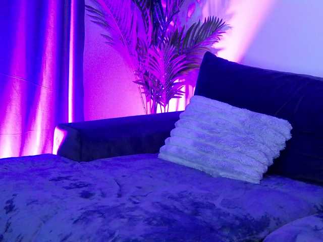 NayaQuinn live cam on BongaCams