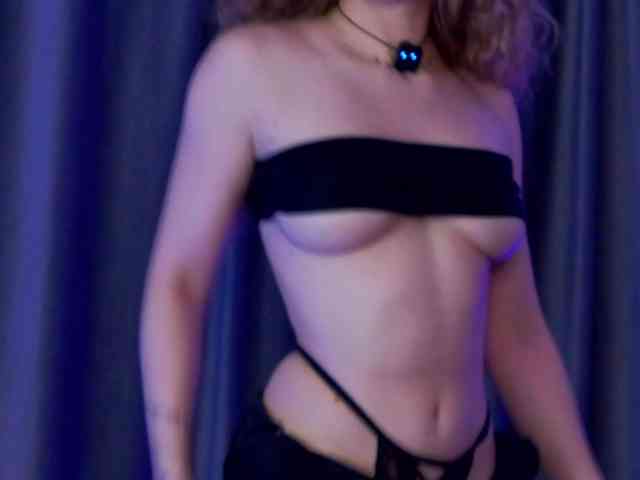 NayaQuinn webcam