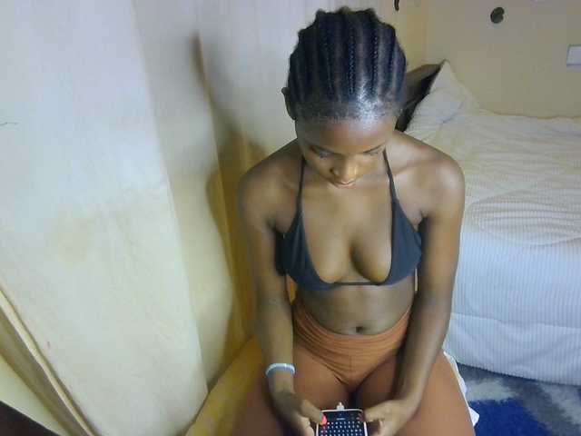 Ambrosiana live cam on BongaCams