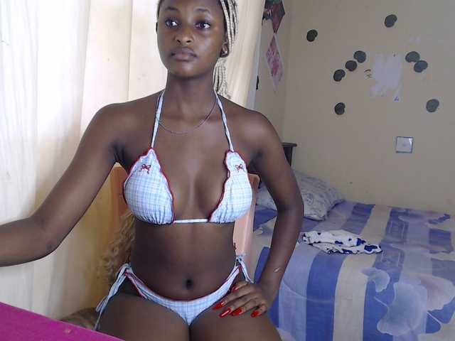 Ambrosiana live cam on BongaCams