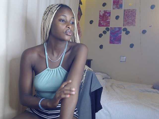 Ambrosiana live cam on BongaCams