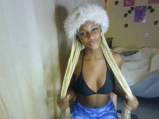 Ambrosiana live cam on BongaCams