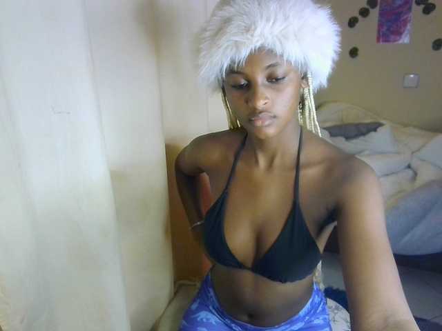 Ambrosiana live cam on BongaCams