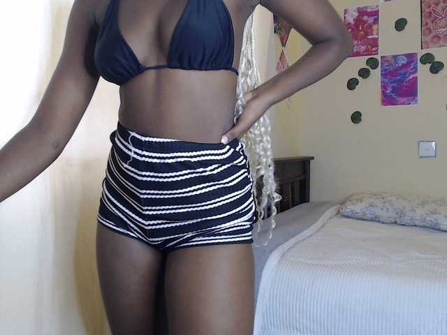 Ambrosiana live cam on BongaCams