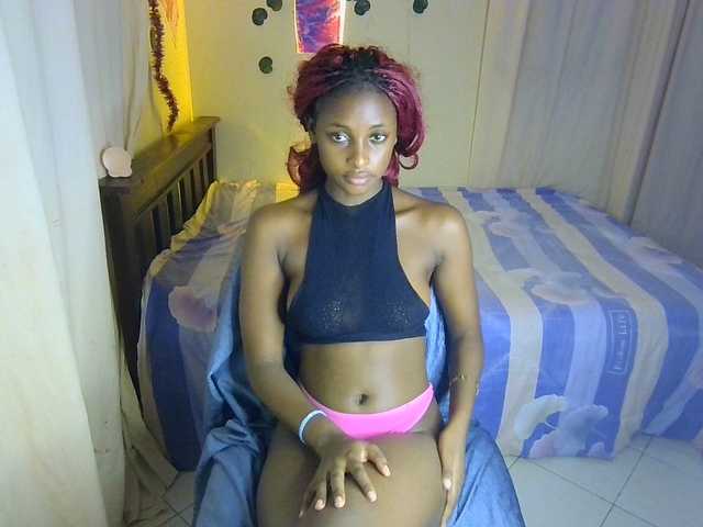 Ambrosiana live cam on BongaCams