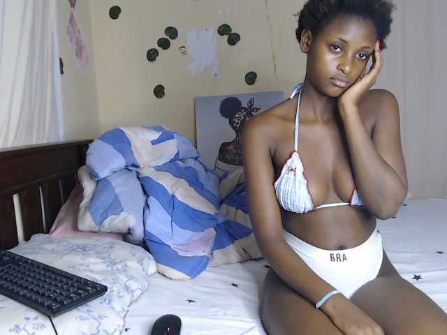 Ambrosiana live cam on BongaCams