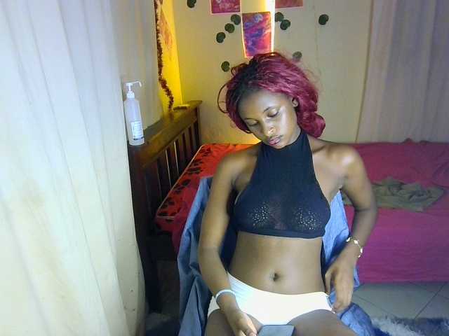Ambrosiana live cam on BongaCams