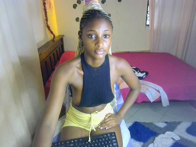 Ambrosiana live cam on BongaCams
