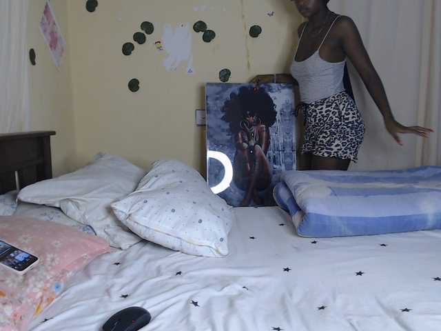 Ambrosiana live cam on BongaCams