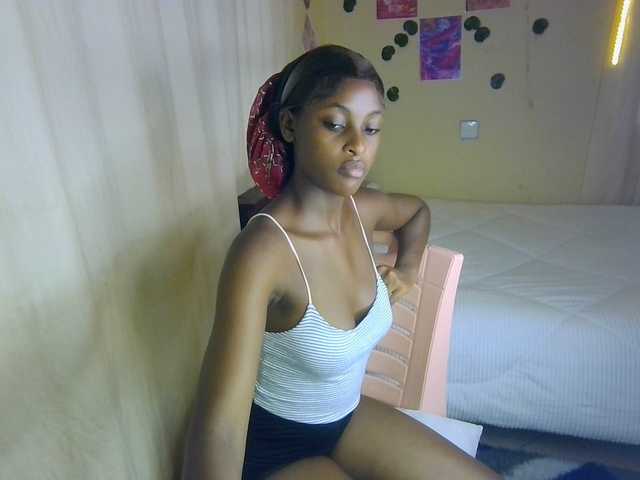 Ambrosiana live cam on BongaCams