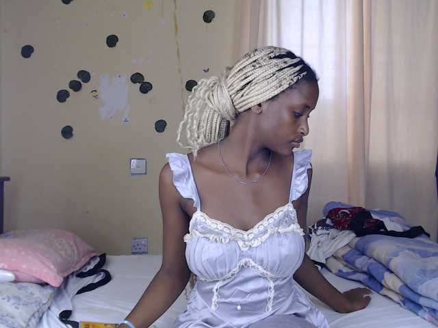 Ambrosiana live cam on BongaCams
