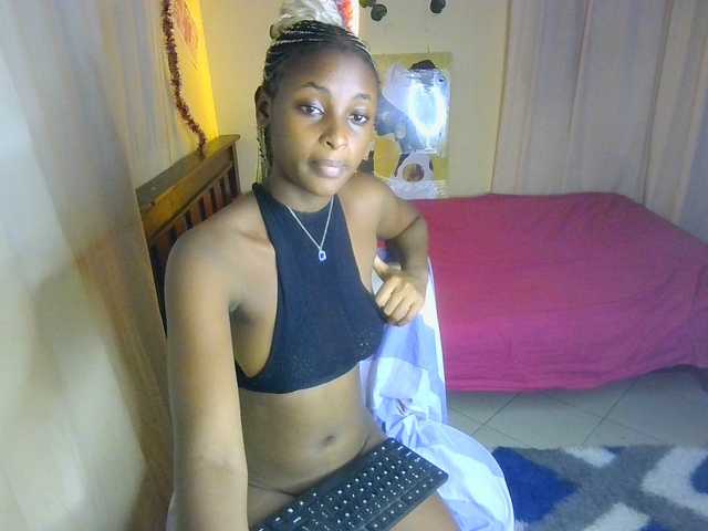 Ambrosiana live cam on BongaCams