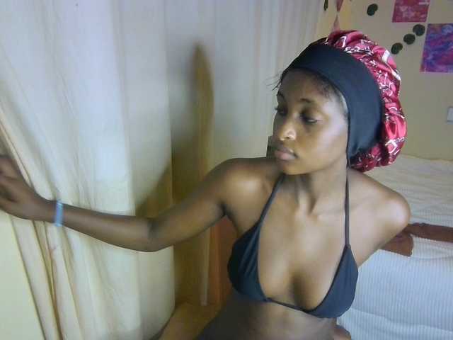 Ambrosiana live cam on BongaCams